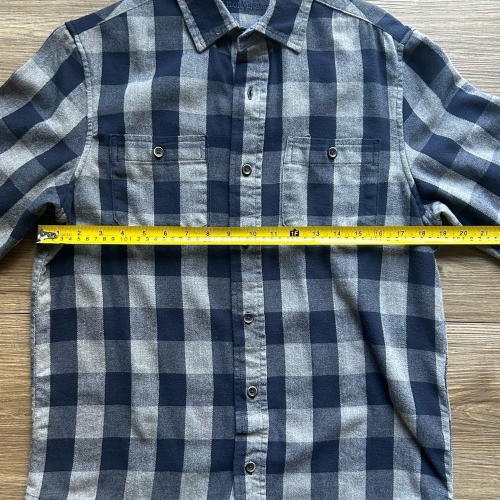 Tailor Vintage | Luxe Performance Plaid Flannel in Grey/Navy (Small) - Picture 4 of 8